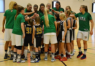 Helmi Basketin 06 tytöt kannustivat HBA Helmeä lauantain kotiottelussa